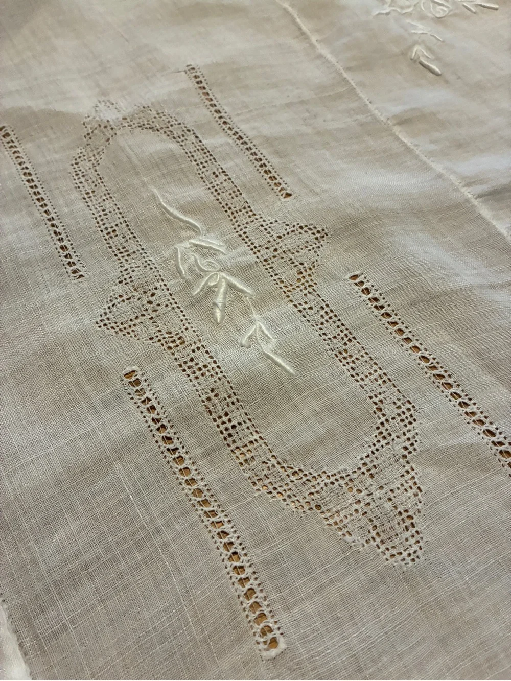 Vintage Embroidered Table Linens